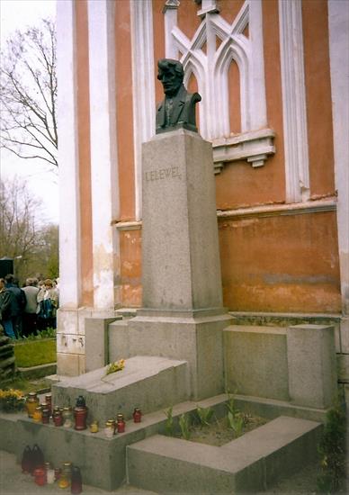 2005 - Wilno, Troki - 003 - Cmentarz Na Rossie.jpg