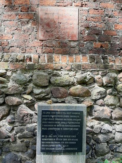 2020.07.22 - Przewóz - Ruiny zamku książąt głogowskich. Baszta zamkowa Wieża Głodowa - 003.jpg